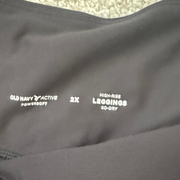 Old Navy Women's Leggings - Black, Brown, and Green Floral - Picture 9 of 9